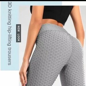 NWT Butt Scrunch athletic leggings size 3X​